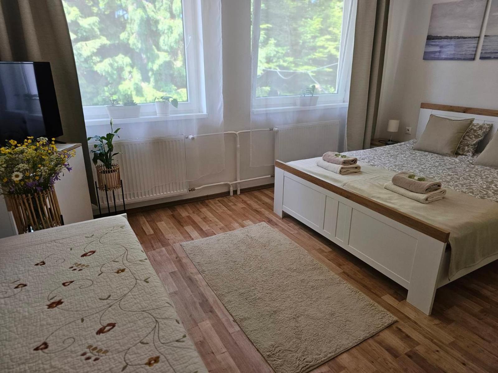 Villa Paradajs - Ubytovanie Pri Jazere Banská Štiavnica Esterno foto