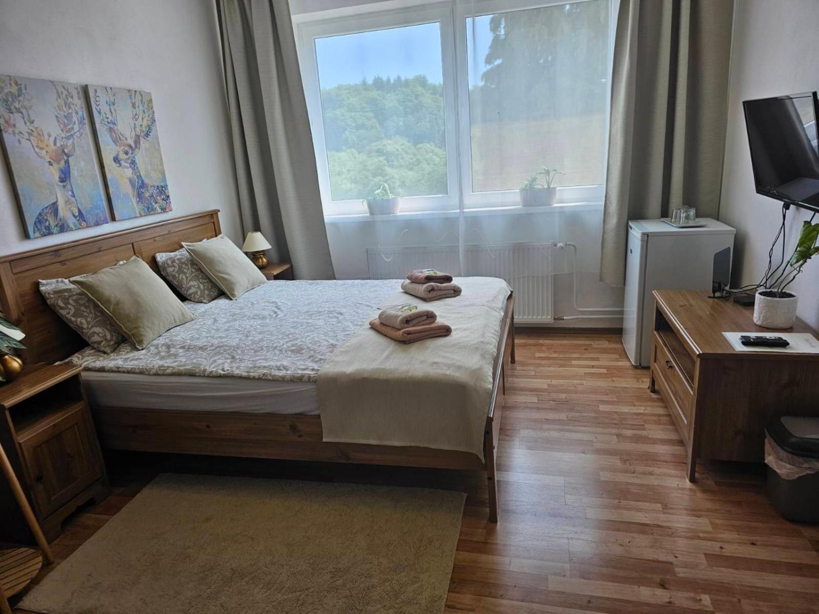 Villa Paradajs - Ubytovanie Pri Jazere Banská Štiavnica Esterno foto