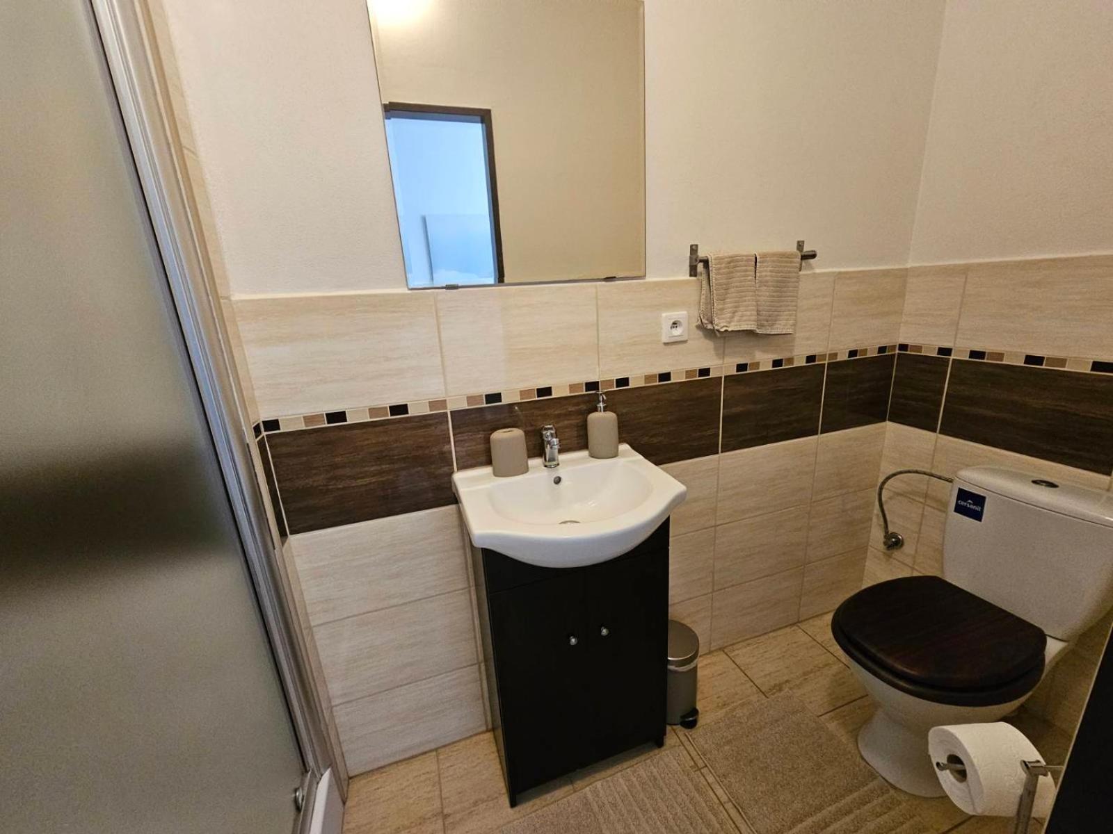 Villa Paradajs - Ubytovanie Pri Jazere Banská Štiavnica Esterno foto